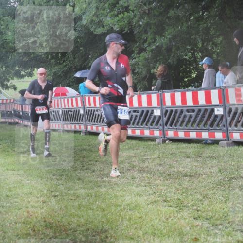 21.06.2025 - 27. Vierlanden-Triathlon KatJ http://msf.ph/oto/8034987 15.06.2025 13:50:29 Ziel 123, 933, 1157 meine-sportfotos.de