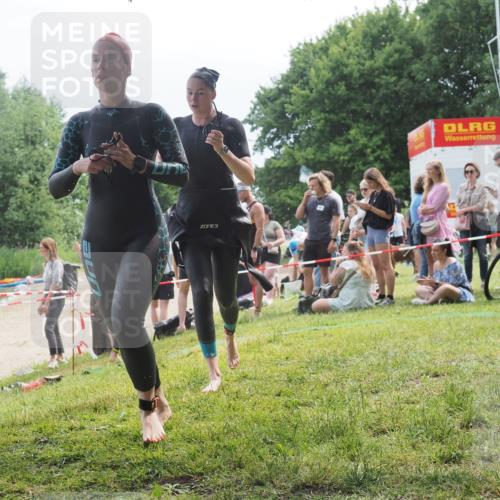 21.06.2025 - 27. Vierlanden-Triathlon KatJ http://msf.ph/oto/8035061 15.06.2025 11:19:30 Schwimmen 875, 878, 895, 901, 923 meine-sportfotos.de