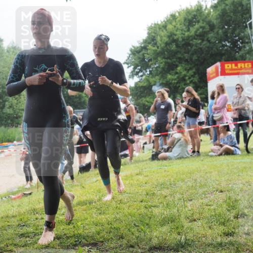 21.06.2025 - 27. Vierlanden-Triathlon KatJ http://msf.ph/oto/8035066 15.06.2025 11:19:30 Schwimmen 875, 878, 895, 901, 923 meine-sportfotos.de