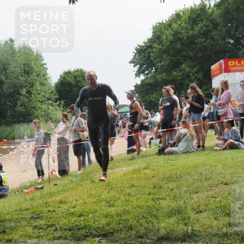 21.06.2025 - 27. Vierlanden-Triathlon KatJ http://msf.ph/oto/8035105 15.06.2025 11:19:32 Schwimmen 875, 878, 895, 923 meine-sportfotos.de