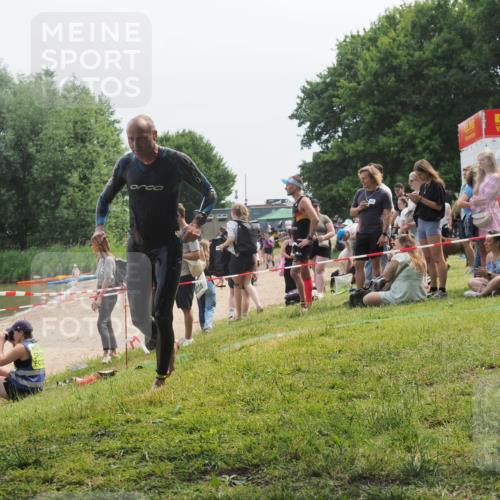 21.06.2025 - 27. Vierlanden-Triathlon KatJ http://msf.ph/oto/8035131 15.06.2025 11:19:33 Schwimmen 875, 878, 895, 923 meine-sportfotos.de
