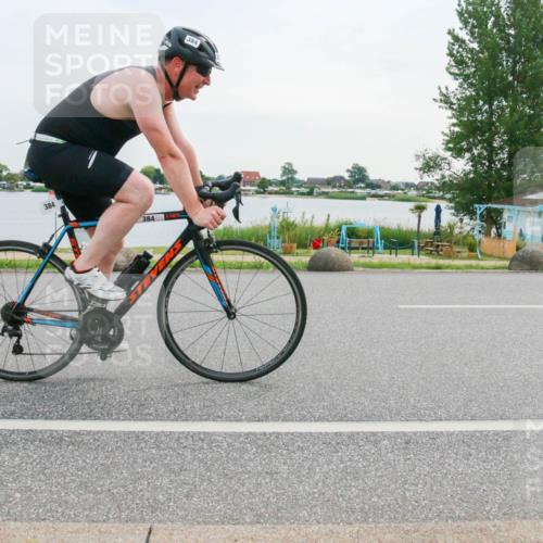 15.06.2025 - 27. Vierlanden-Triathlon H.Heesch http://msf.ph/oto/8035133 15.06.2025 10:44:29 Radfahren 126, 237, 384, 388, 464 meine-sportfotos.de