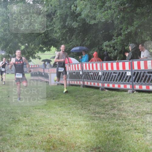 21.06.2025 - 27. Vierlanden-Triathlon KatJ http://msf.ph/oto/8035150 15.06.2025 13:50:49 Ziel 1098, 1108, 1120, 1132, 1134, 1136 meine-sportfotos.de