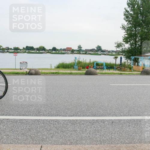 15.06.2025 - 27. Vierlanden-Triathlon H.Heesch http://msf.ph/oto/8035151 15.06.2025 10:44:31 Radfahren 126, 180, 237, 384, 388, 464 meine-sportfotos.de