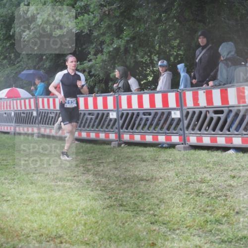 21.06.2025 - 27. Vierlanden-Triathlon KatJ http://msf.ph/oto/8035191 15.06.2025 13:50:52 Ziel 1098, 1108, 1134, 1136 meine-sportfotos.de