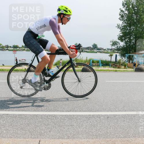 21.06.2025 - 27. Vierlanden-Triathlon H.Heesch http://msf.ph/oto/8035192 15.06.2025 11:43:38 Radfahren 714, 731, 738, 855 meine-sportfotos.de