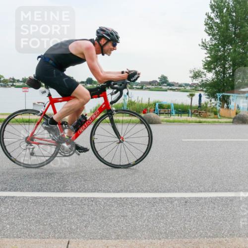 15.06.2025 - 27. Vierlanden-Triathlon H.Heesch http://msf.ph/oto/8035214 15.06.2025 10:44:31 Radfahren 126, 180, 237, 384, 388, 464 meine-sportfotos.de