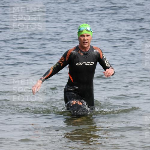 21.06.2025 - 27. Vierlanden-Triathlon Lena Gebhardt http://msf.ph/oto/8035222 15.06.2025 11:21:57 Schwimmen 917 meine-sportfotos.de