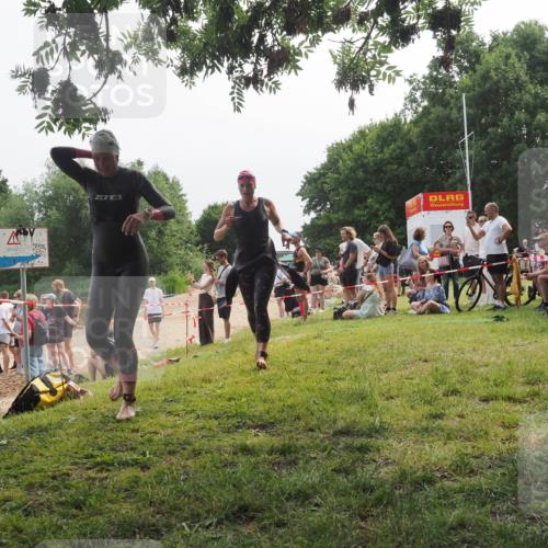 21.06.2025 - 27. Vierlanden-Triathlon KatJ http://msf.ph/oto/8035250 15.06.2025 11:19:56 Schwimmen 899, 915, 964 meine-sportfotos.de