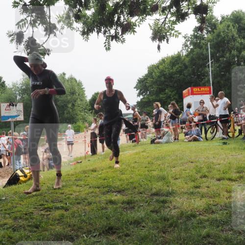 21.06.2025 - 27. Vierlanden-Triathlon KatJ http://msf.ph/oto/8035257 15.06.2025 11:19:56 Schwimmen 899, 915, 964 meine-sportfotos.de