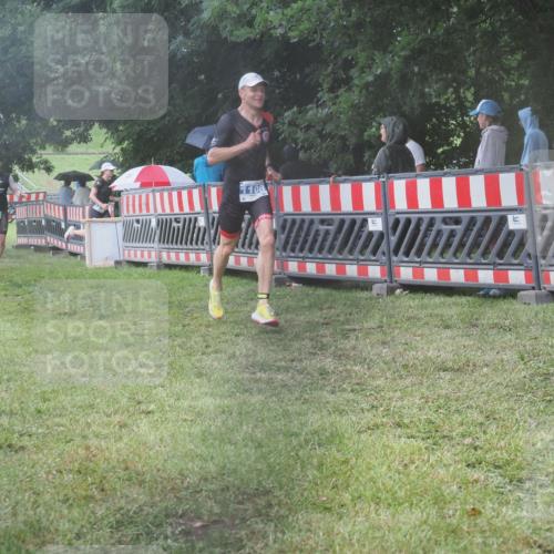 21.06.2025 - 27. Vierlanden-Triathlon KatJ http://msf.ph/oto/8035278 15.06.2025 13:50:58 Ziel 843, 1108, 1134 meine-sportfotos.de