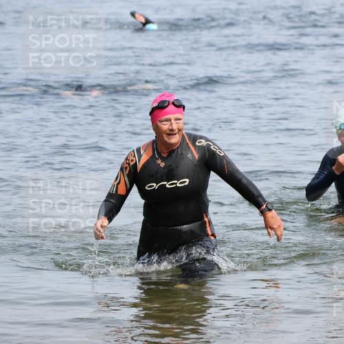 21.06.2025 - 27. Vierlanden-Triathlon Lena Gebhardt http://msf.ph/oto/8035326 15.06.2025 11:22:27 Schwimmen 914 meine-sportfotos.de