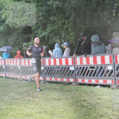 21.06.2025 - 27. Vierlanden-Triathlon KatJ http://msf.ph/oto/8035335 15.06.2025 13:51:08 Ziel 1113 meine-sportfotos.de