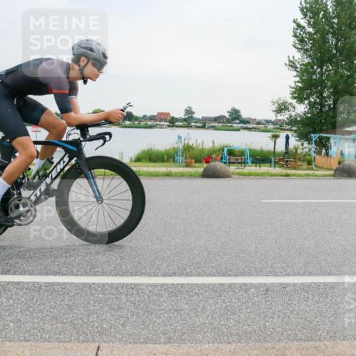 15.06.2025 - 27. Vierlanden-Triathlon H.Heesch http://msf.ph/oto/8035352 15.06.2025 10:44:50 Radfahren 7, 13, 47, 154, 161, 224 meine-sportfotos.de