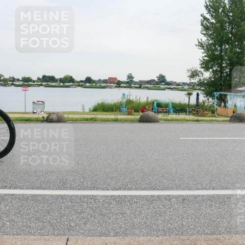 15.06.2025 - 27. Vierlanden-Triathlon H.Heesch http://msf.ph/oto/8035458 15.06.2025 10:45:07 Radfahren 233, 345, 360, 439, 456 meine-sportfotos.de