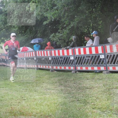 21.06.2025 - 27. Vierlanden-Triathlon KatJ http://msf.ph/oto/8035475 15.06.2025 13:51:46 Ziel 729, 1115, 1154 meine-sportfotos.de