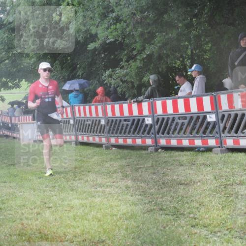 21.06.2025 - 27. Vierlanden-Triathlon KatJ http://msf.ph/oto/8035482 15.06.2025 13:51:46 Ziel 729, 1115, 1154 meine-sportfotos.de