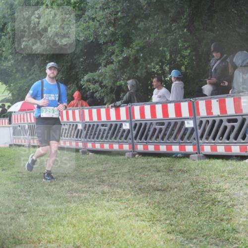 21.06.2025 - 27. Vierlanden-Triathlon KatJ http://msf.ph/oto/8035508 15.06.2025 13:51:54 Ziel 729, 1154 meine-sportfotos.de