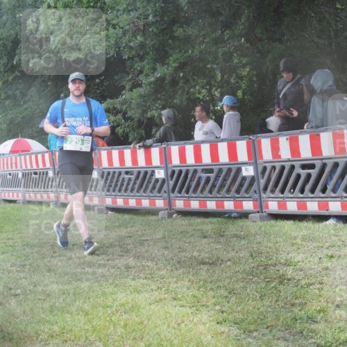 21.06.2025 - 27. Vierlanden-Triathlon KatJ http://msf.ph/oto/8035516 15.06.2025 13:51:54 Ziel 729, 1154 meine-sportfotos.de