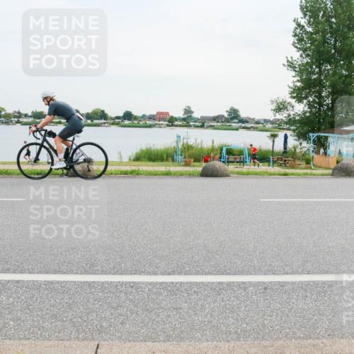 15.06.2025 - 27. Vierlanden-Triathlon H.Heesch http://msf.ph/oto/8035556 15.06.2025 10:45:15 Radfahren 97, 218, 400, 456, 458 meine-sportfotos.de