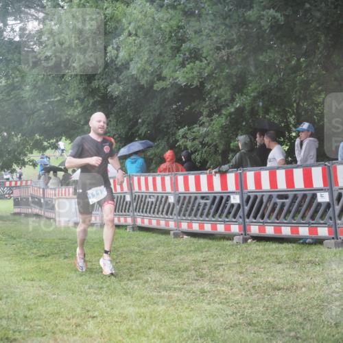21.06.2025 - 27. Vierlanden-Triathlon KatJ http://msf.ph/oto/8035587 15.06.2025 13:52:12 Ziel 23, 1112, 1117, 1163 meine-sportfotos.de