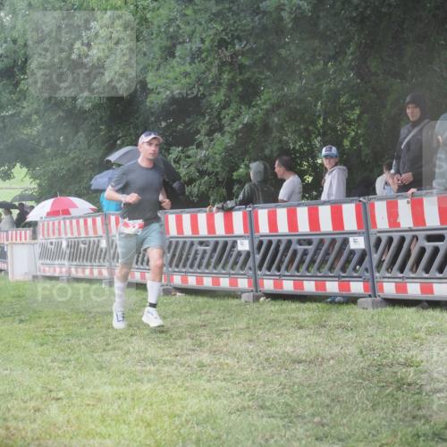 21.06.2025 - 27. Vierlanden-Triathlon KatJ http://msf.ph/oto/8035607 15.06.2025 13:52:16 Ziel 23, 1117, 1163 meine-sportfotos.de