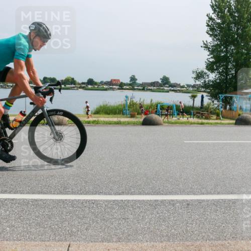 21.06.2025 - 27. Vierlanden-Triathlon H.Heesch http://msf.ph/oto/8035621 15.06.2025 11:44:20 Radfahren 953 meine-sportfotos.de