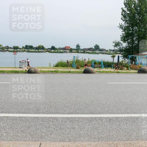 21.06.2025 - 27. Vierlanden-Triathlon H.Heesch http://msf.ph/oto/8035633 15.06.2025 11:44:21 Radfahren 953 meine-sportfotos.de