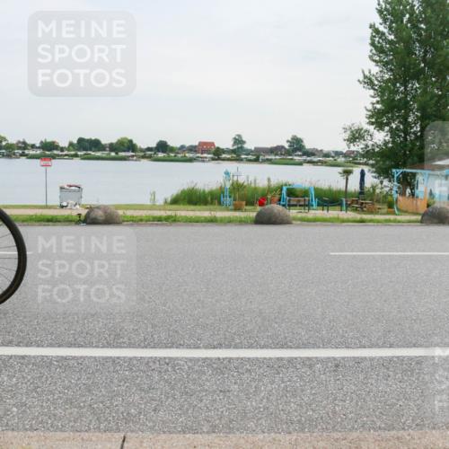 15.06.2025 - 27. Vierlanden-Triathlon H.Heesch http://msf.ph/oto/8035736 15.06.2025 10:45:38 Radfahren 81, 84, 415 meine-sportfotos.de