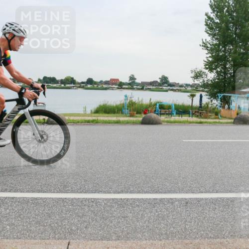 15.06.2025 - 27. Vierlanden-Triathlon H.Heesch http://msf.ph/oto/8035780 15.06.2025 10:45:56 Radfahren 78, 412 meine-sportfotos.de