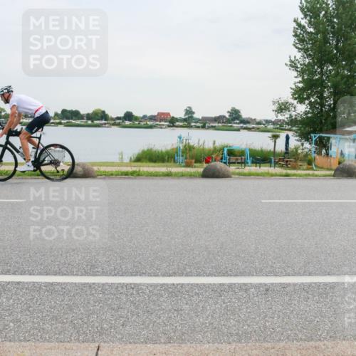 15.06.2025 - 27. Vierlanden-Triathlon H.Heesch http://msf.ph/oto/8035818 15.06.2025 10:46:18 Radfahren 3, 153 meine-sportfotos.de