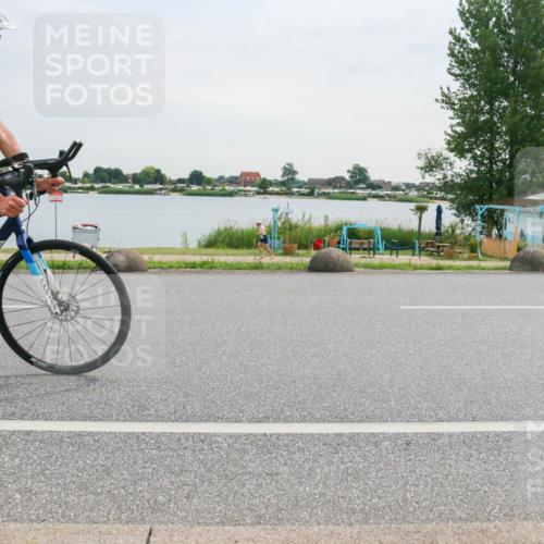 15.06.2025 - 27. Vierlanden-Triathlon H.Heesch http://msf.ph/oto/8035842 15.06.2025 10:46:47 Radfahren 441 meine-sportfotos.de