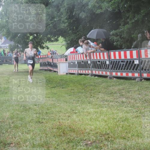 21.06.2025 - 27. Vierlanden-Triathlon KatJ http://msf.ph/oto/8035854 15.06.2025 13:53:01 Ziel 48, 1128, 1130, 1161 meine-sportfotos.de