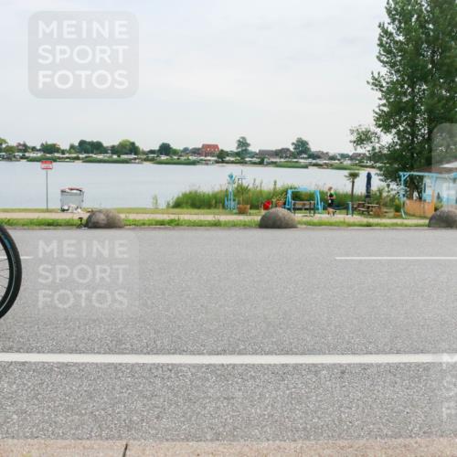 15.06.2025 - 27. Vierlanden-Triathlon H.Heesch http://msf.ph/oto/8035858 15.06.2025 10:46:57 Radfahren 315, 325, 364, 455 meine-sportfotos.de