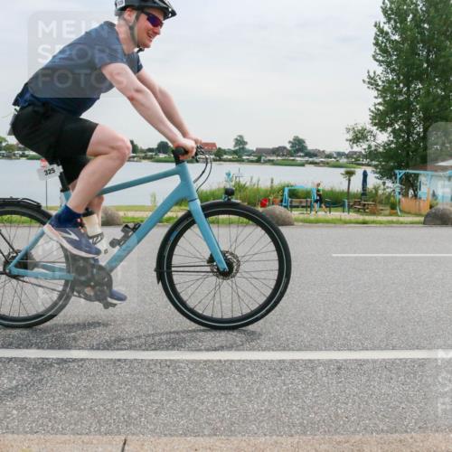 15.06.2025 - 27. Vierlanden-Triathlon H.Heesch http://msf.ph/oto/8035864 15.06.2025 10:46:57 Radfahren 315, 325, 364, 455 meine-sportfotos.de