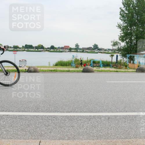 15.06.2025 - 27. Vierlanden-Triathlon H.Heesch http://msf.ph/oto/8035871 15.06.2025 10:46:58 Radfahren 315, 325, 364, 455 meine-sportfotos.de