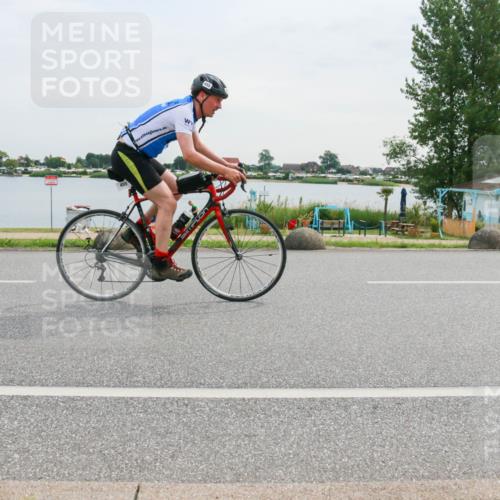 15.06.2025 - 27. Vierlanden-Triathlon H.Heesch http://msf.ph/oto/8035890 15.06.2025 10:46:59 Radfahren 315, 325, 455 meine-sportfotos.de