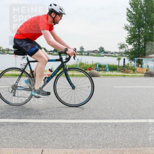 15.06.2025 - 27. Vierlanden-Triathlon H.Heesch http://msf.ph/oto/8036004 15.06.2025 10:47:16 Radfahren 83, 193, 296, 406, 418 meine-sportfotos.de