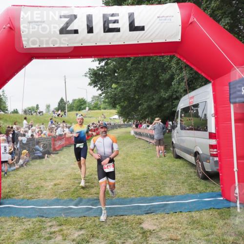 21.06.2025 - 27. Vierlanden-Triathlon MichiJ http://msf.ph/oto/8036032 15.06.2026 13:02:50 Ziel 145, 718 meine-sportfotos.de