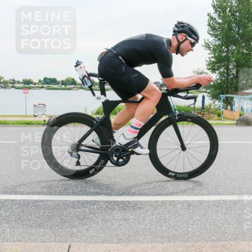 15.06.2025 - 27. Vierlanden-Triathlon H.Heesch http://msf.ph/oto/8036033 15.06.2025 10:47:21 Radfahren 83, 372, 406 meine-sportfotos.de
