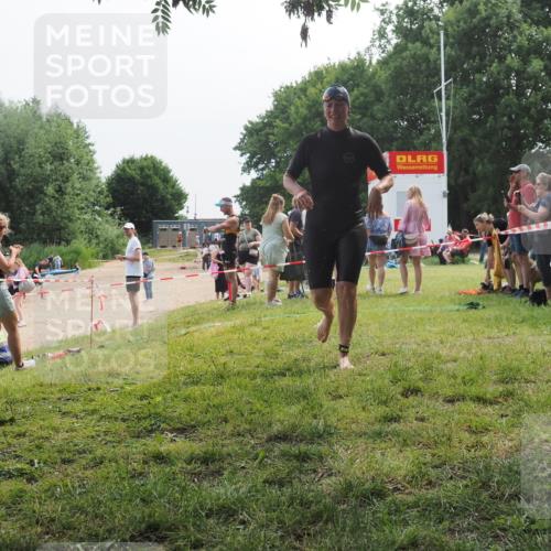 21.06.2025 - 27. Vierlanden-Triathlon KatJ http://msf.ph/oto/8036073 15.06.2025 11:21:03 Schwimmen 892, 918, 965 meine-sportfotos.de
