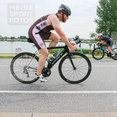 15.06.2025 - 27. Vierlanden-Triathlon H.Heesch http://msf.ph/oto/8036080 15.06.2025 10:47:32 Radfahren 114, 152, 228, 410, 414 meine-sportfotos.de