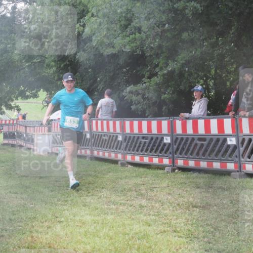 21.06.2025 - 27. Vierlanden-Triathlon KatJ http://msf.ph/oto/8036113 15.06.2025 13:53:35 Ziel 653, 1155 meine-sportfotos.de