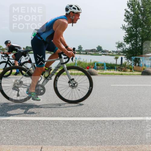 21.06.2025 - 27. Vierlanden-Triathlon H.Heesch http://msf.ph/oto/8036114 15.06.2025 11:45:09 Radfahren 641, 667, 782, 840 meine-sportfotos.de