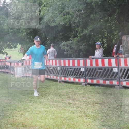 21.06.2025 - 27. Vierlanden-Triathlon KatJ http://msf.ph/oto/8036118 15.06.2025 13:53:36 Ziel 653, 1155 meine-sportfotos.de