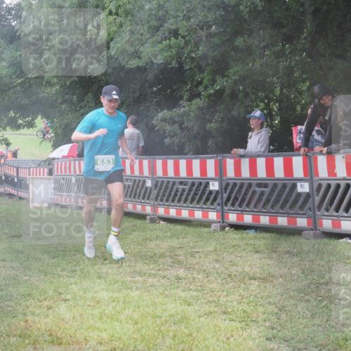 21.06.2025 - 27. Vierlanden-Triathlon KatJ http://msf.ph/oto/8036122 15.06.2025 13:53:36 Ziel 653, 1155 meine-sportfotos.de