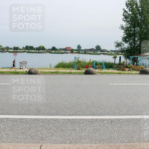 21.06.2025 - 27. Vierlanden-Triathlon H.Heesch http://msf.ph/oto/8036169 15.06.2025 11:45:18 Radfahren 636, 947 meine-sportfotos.de