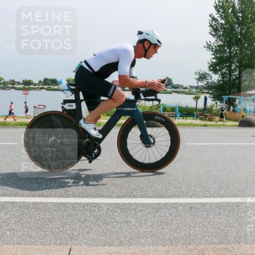 21.06.2025 - 27. Vierlanden-Triathlon H.Heesch http://msf.ph/oto/8036199 15.06.2025 11:45:24 Radfahren 212, 723, 794, 797, 841, 947 meine-sportfotos.de
