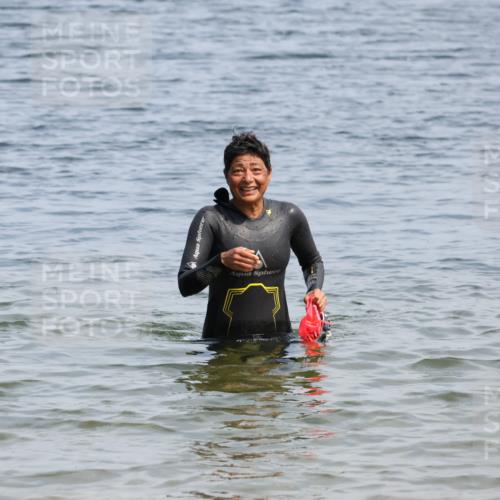 21.06.2025 - 27. Vierlanden-Triathlon Lena Gebhardt http://msf.ph/oto/8036243 15.06.2025 11:34:22 Schwimmen  meine-sportfotos.de