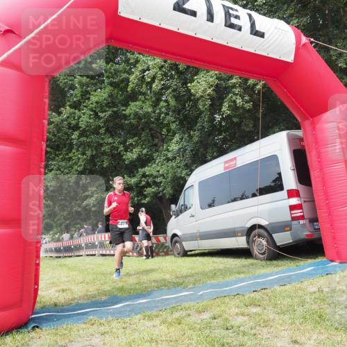 21.06.2025 - 27. Vierlanden-Triathlon KatJ http://msf.ph/oto/8036246 15.06.2025 11:24:53 Schwimmen 935, 981 meine-sportfotos.de